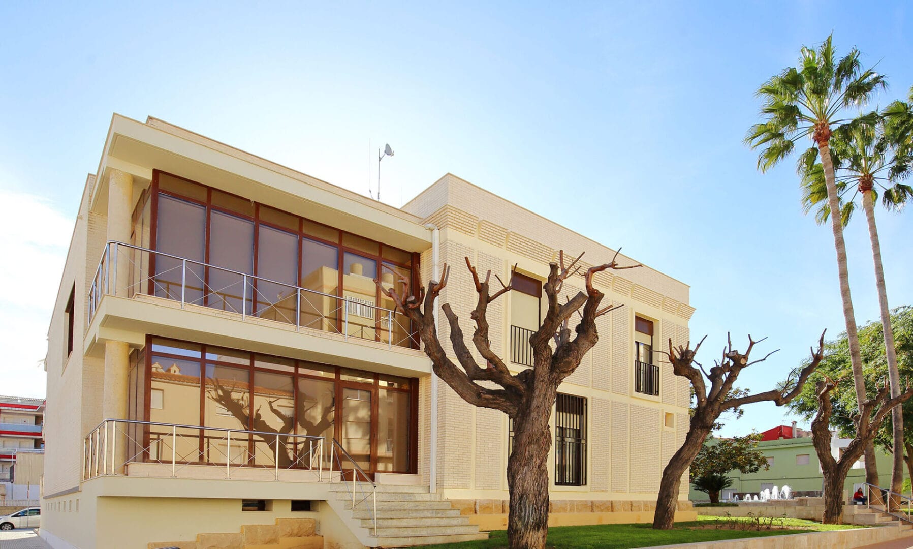 MIRAMAR TOWN HALL FAÇADE REFURBISHMENT • Vello Arquitectura